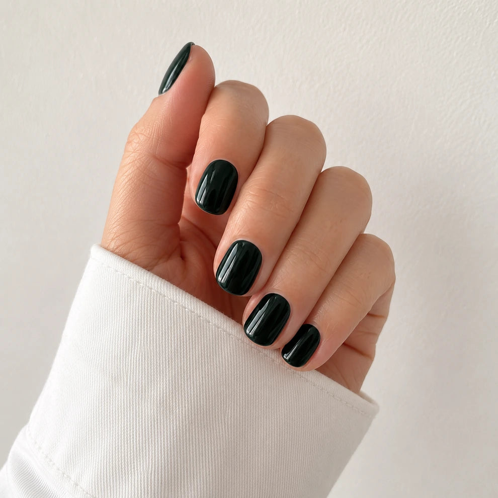 Emerald Glaze short square press-on nails by Matchy Nails