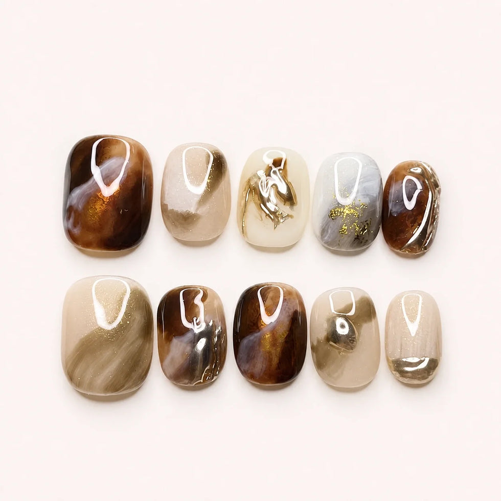 Molten Mocha brown cat eye short squoval press-on nails