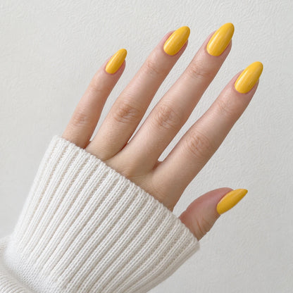 Sunbeam Glaze medium almond press-on nails by Matchy Nails